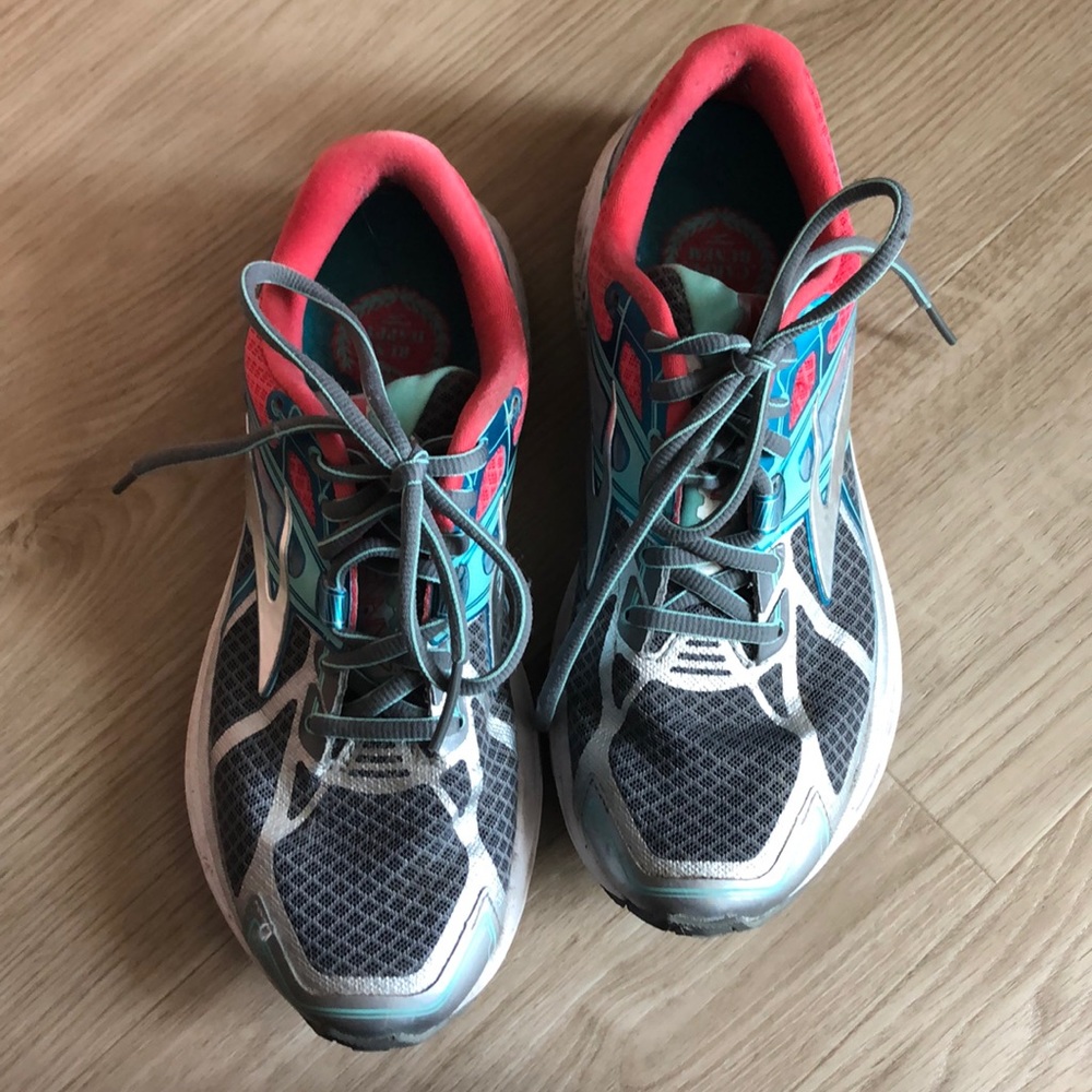 Brooks Ravenna7, size 8